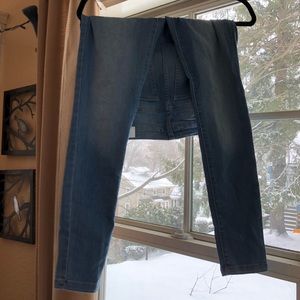 Jeans - Light Wash Skinny Jeans Jeans - Light Wash Skinny Jeans